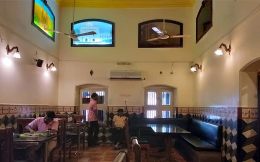 Madurai Kumar Mess Landscape Image